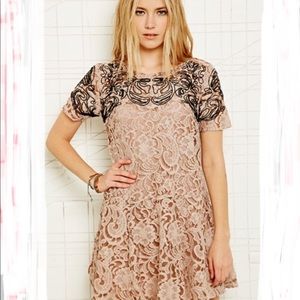 FP- Dreame lace mini pale pink dress (D-6🌺